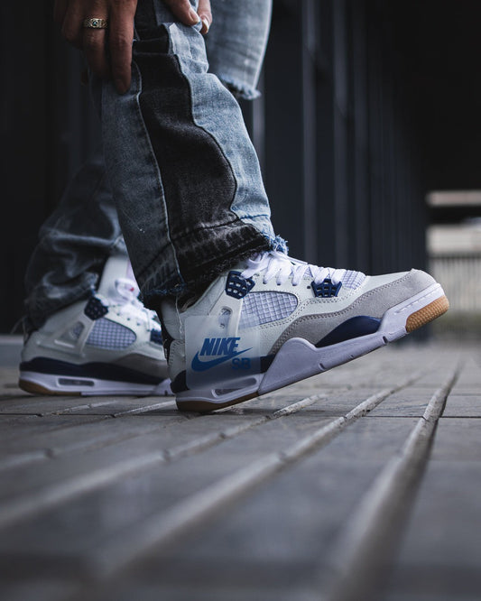 Nike SB x Air Jordan 4 Retro Navy foto 1
