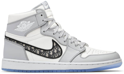 Nike Air Jordan 1 High x Dior foto 2