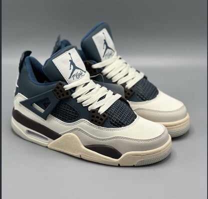Nike Air Jordan 4 Crema / Azul Petróleo foto 1