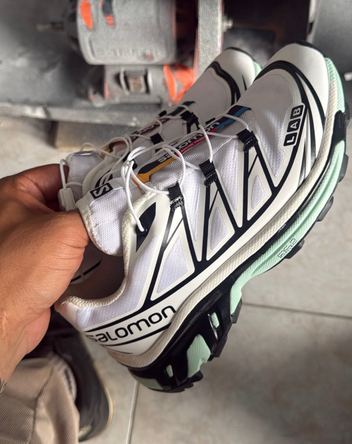 Salomon XT-6 Blanca / Negra / Menta foto 3