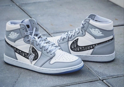 Nike Air Jordan 1 High x Dior foto 3