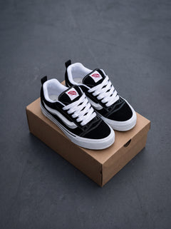 Vans Knu Skool Negra Blanca