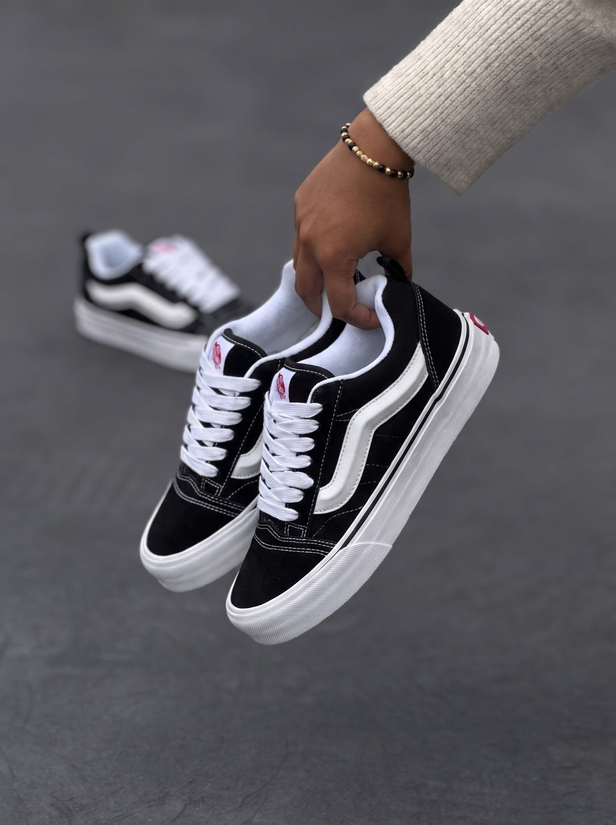 Vans Knu Skool Negra Blanca