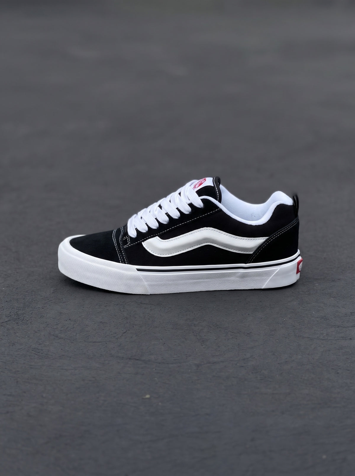 Vans Knu Skool Negra Blanca