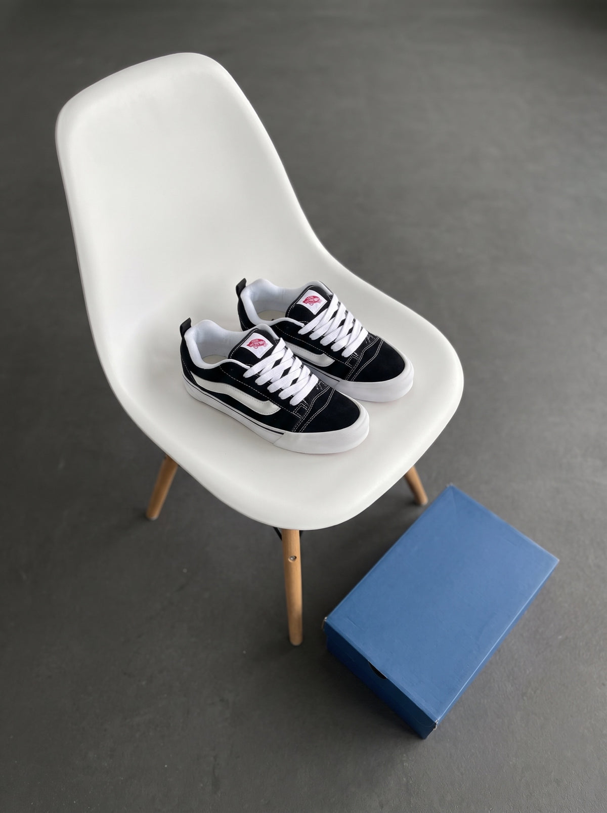 Vans Knu Skool Negra Blanca
