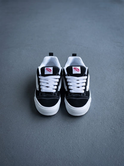 Vans Knu Skool Negra Blanca